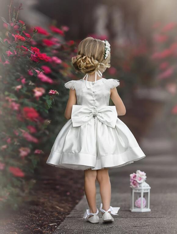 Lovely 2020 Flower Girls Dresses Big Bow Princess Tulle Short Sleeve Girls Wear For Wedding Satin Knee Length Girls Pegeant Dress