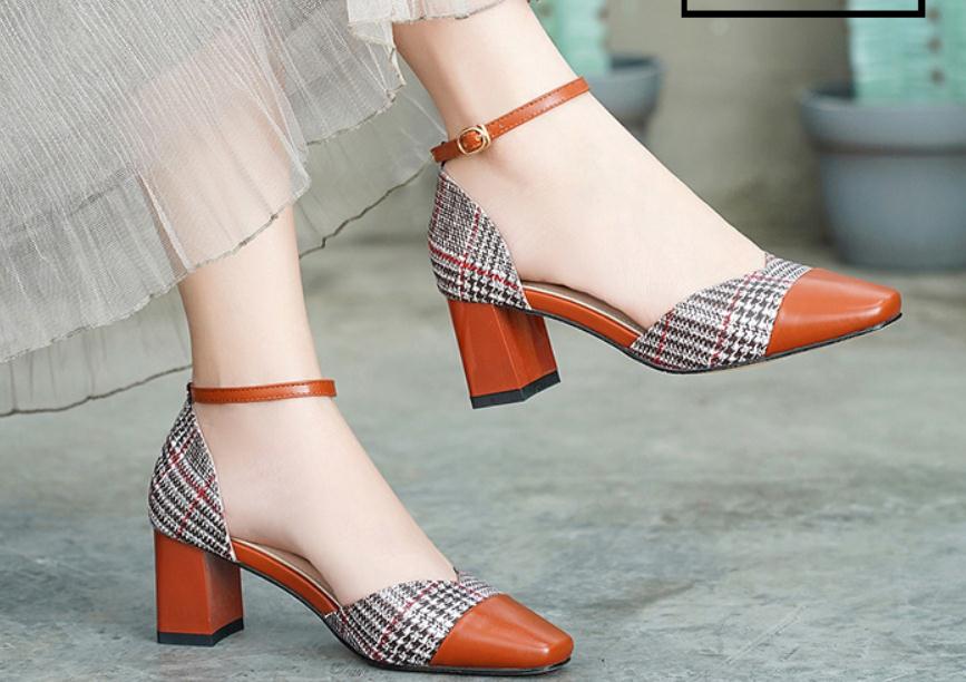 2019 Women's Sandals in Summer with New style Middle heel Coarse heel @03, Black 
2019 Women's Sandals in Summer with New style Middle heel Coarse heel @03, Black