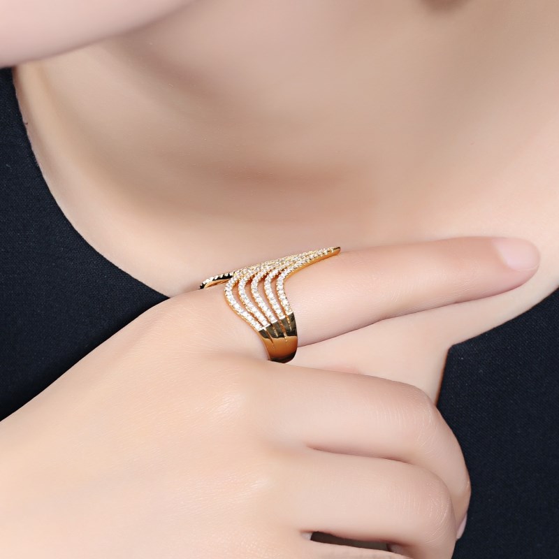 Crown Band Rings 18K Gold Five Layers Personality Character Designer Accessories Luxury For Women Wedding Party Large Plate Ring J