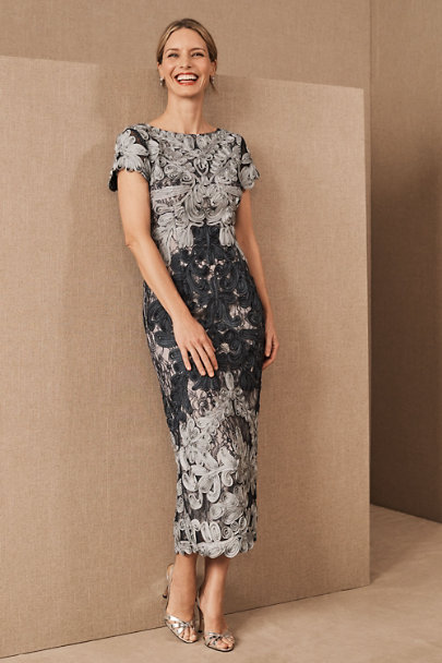Elegant Mother Of The Bride Dresses Appliqued Short Sleeves Tea Length Wedding Guest Gowns Custom Made Mother Dress Plus Size