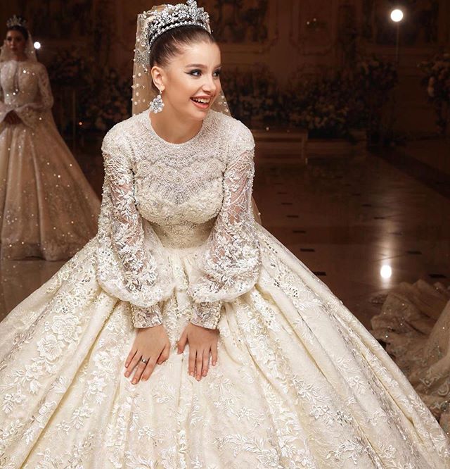 Gown Muslim Ball Dresses Puffy Skirt Long Sleeve Jewel Neck Beaded Lace Appliqued Princess Garden Civil Bridal Wedding Gowns S