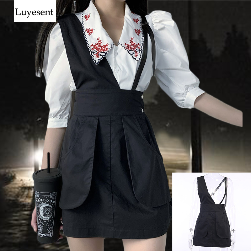 Black Dark Goth Women Skirts 2020 Lady Big Pockets High Waist Irregular Strap Cool Gothic Hipster Mini Lolita Sexy Punk Skirt
Black Dark Goth Women Skirts 2020 Lady Big Pockets High Waist Irregular Strap Cool Gothic Hipster Mini Lolita Sexy Punk Skirt