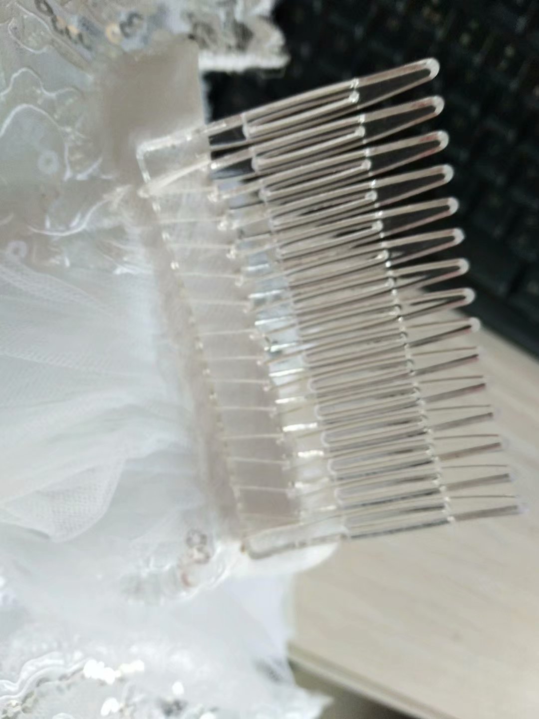 100% Real Image Wedding Bridal Veils Two Layers White Ivory Luxury Lace Applique Beaded Long Veil With Comb