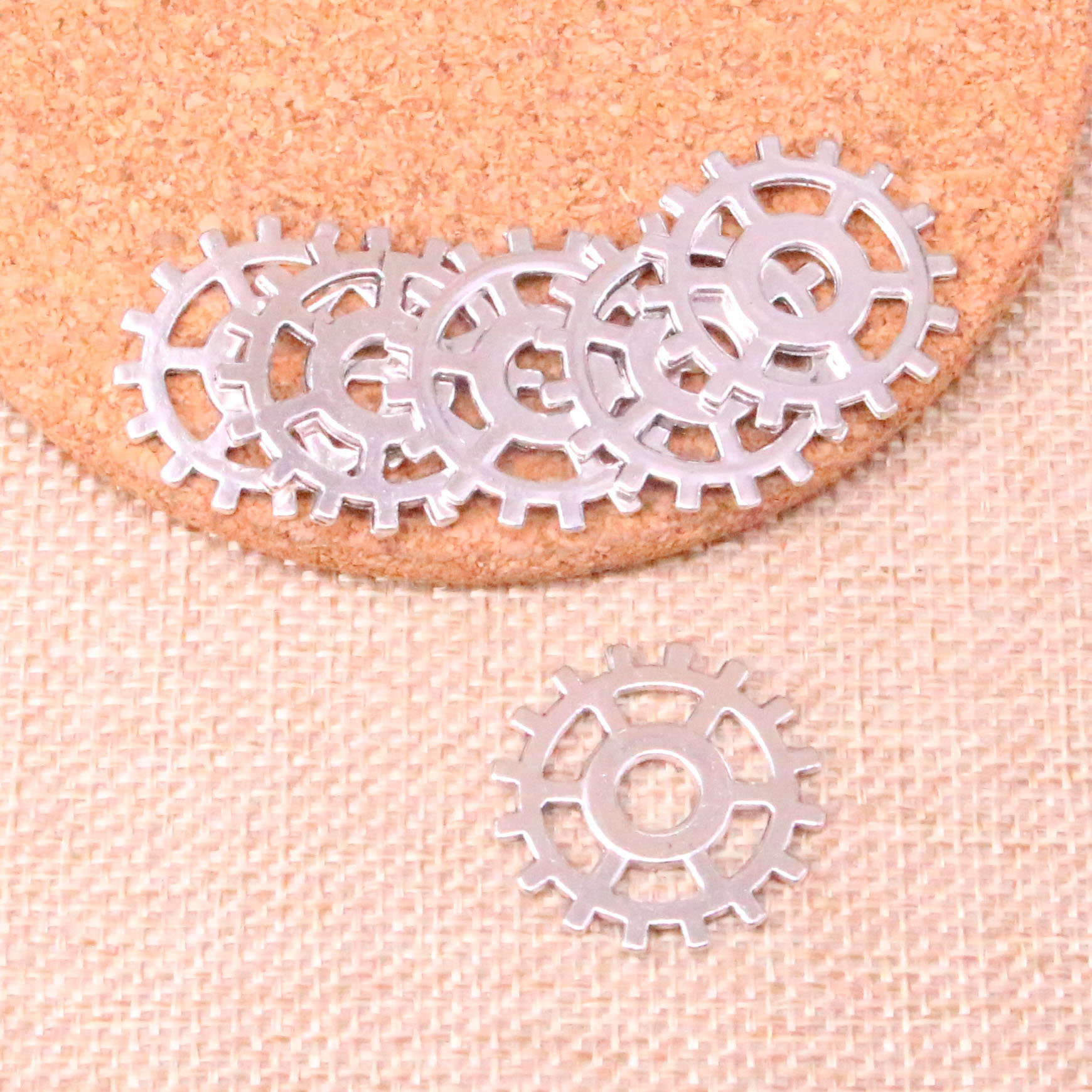 57pcs Charms steampunk gear 25mm Antique Making pendant fit,Vintage Tibetan Silver,DIY Handmade Jewelry, Bronze;silver
57pcs Charms steampunk gear 25mm Antique Making pendant fit,Vintage Tibetan Silver,DIY Handmade Jewelry, Bronze;silver
