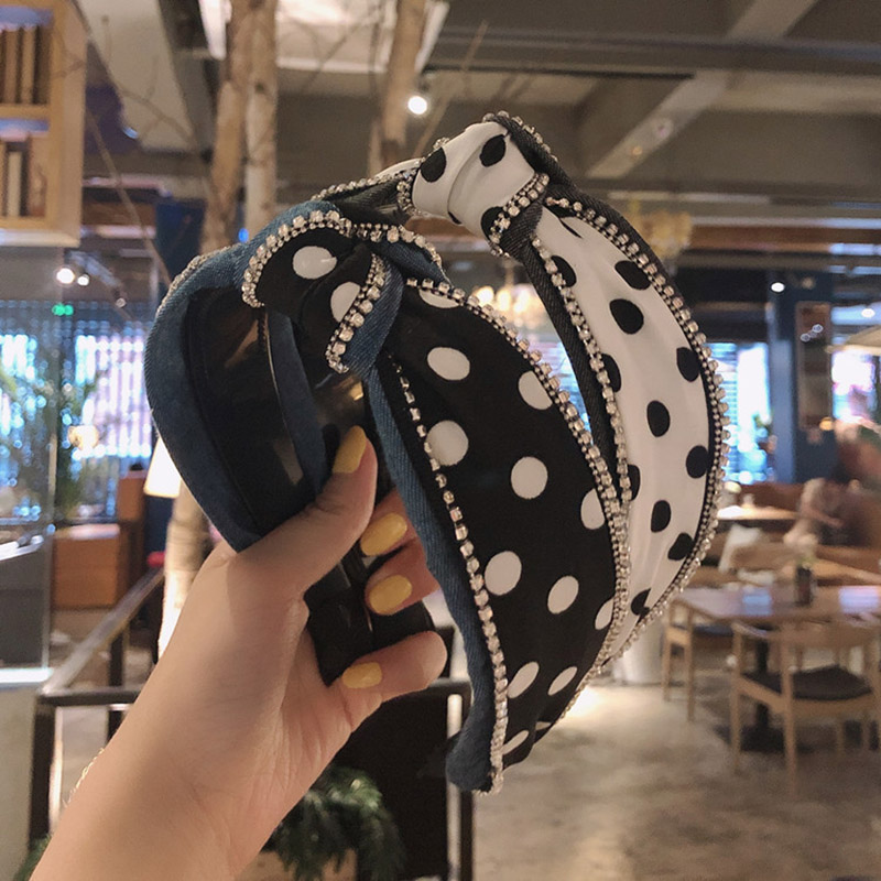 Korean new fashion high-grade wave dot hair hoop denim cloth with diamond knot and wide-edge hairbands Hair accessories
Korean new fashion high-grade wave dot hair hoop denim cloth with diamond knot and wide-edge hairbands Hair accessories