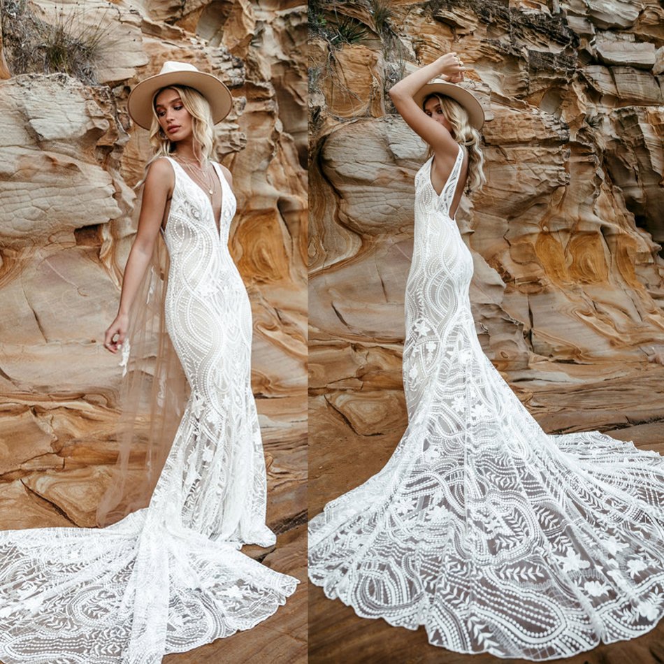 2020 Mermaid Wedding Dresses Deep V Neck Sexy Backless Lace Appliqued Country Wedding Dress Custom Made Sweep Train Beach Bridal Gowns