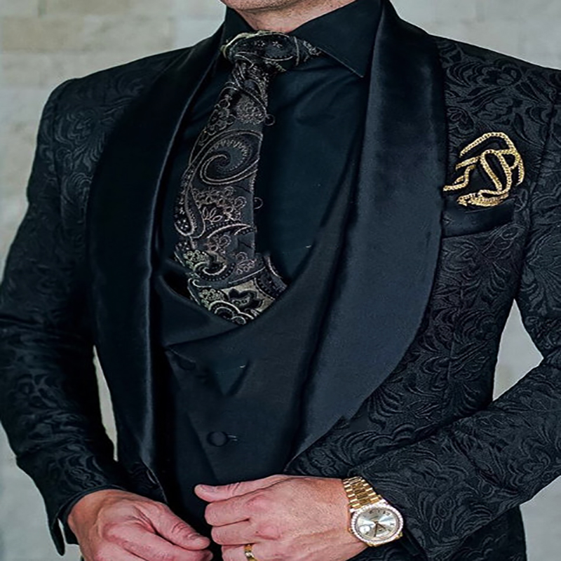 Mens Wedding Suits 2020 Italian Design Custom Made Black Smoking Tuxedo Jacket 3 Piece Groom Terno Suits For Men 
Mens Wedding Suits 2020 Italian Design Custom Made Black Smoking Tuxedo Jacket 3 Piece Groom Terno Suits For Men