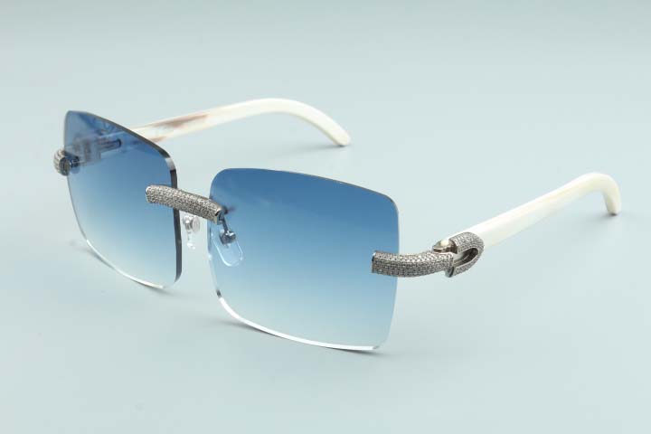 2020 new men's sunglasses generous slice of luxury full-diamond glasses T3524012-2 boundless natural white color frame horns, White;black
2020 new men's sunglasses generous slice of luxury full-diamond glasses T3524012-2 boundless natural white color frame horns, White;black