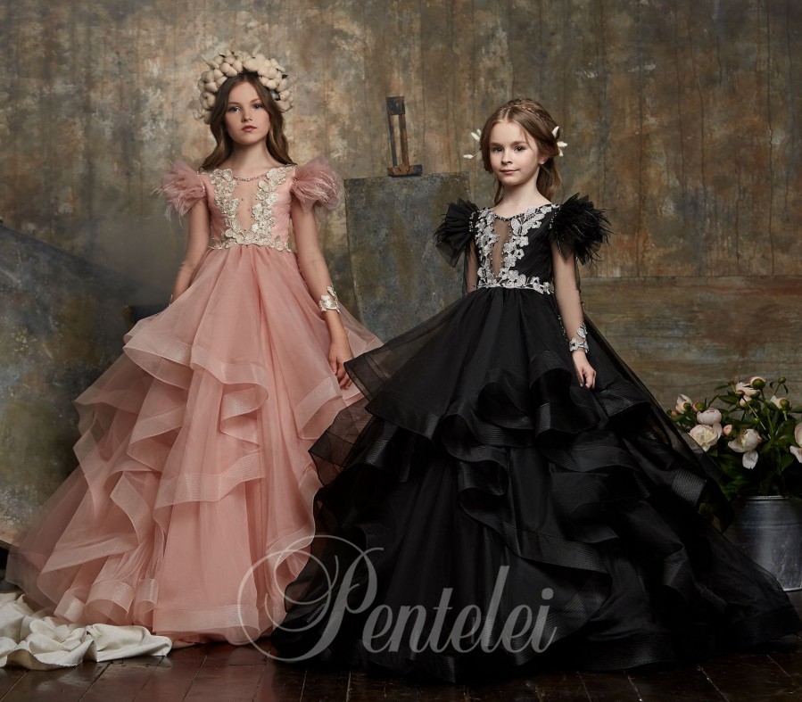 Lovely Tiered Long Sleeves wer Girl Dresses For Wedding Sheer Bateau Neck Appliqued Toddler Pageant Gowns Tulle Ball Gown Kids Prom Dress