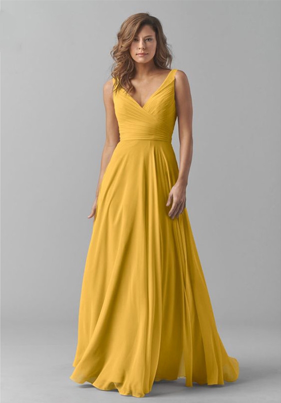 2025 Vintage A-line Floor Length Bridesmaid Dresses V-Neck Wedding Party Dress Pleat Chiffon Sleeveless