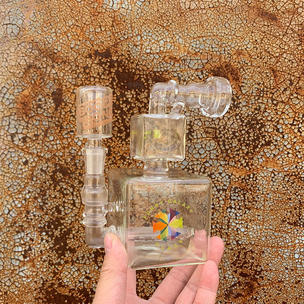 Rubik's Cube-14mm Double square box Glass Water Bong Colorful logo 6.5 Inch Oil Rigs with Beaker Heady Glass Bongs for Smoking
Rubik's Cube-14mm Double square box Glass Water Bong Colorful logo 6.5 Inch Oil Rigs with Beaker Heady Glass Bongs for Smoking