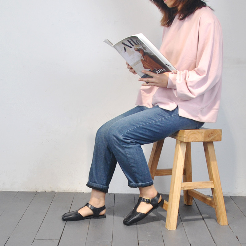 New Women Sandals Summer Genuine Leather Handmade Ladies Shoe Women Flats Retro Style Mother Shoes, Photo color black
New Women Sandals Summer Genuine Leather Handmade Ladies Shoe Women Flats Retro Style Mother Shoes, Photo color black