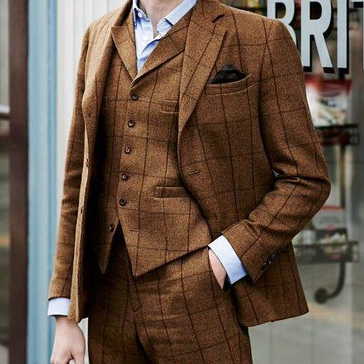 Bright Color Wedding Tuxedos Check Peaked Lapel Men Blazer Suits Two Button Fashion Groom Wear Clothing