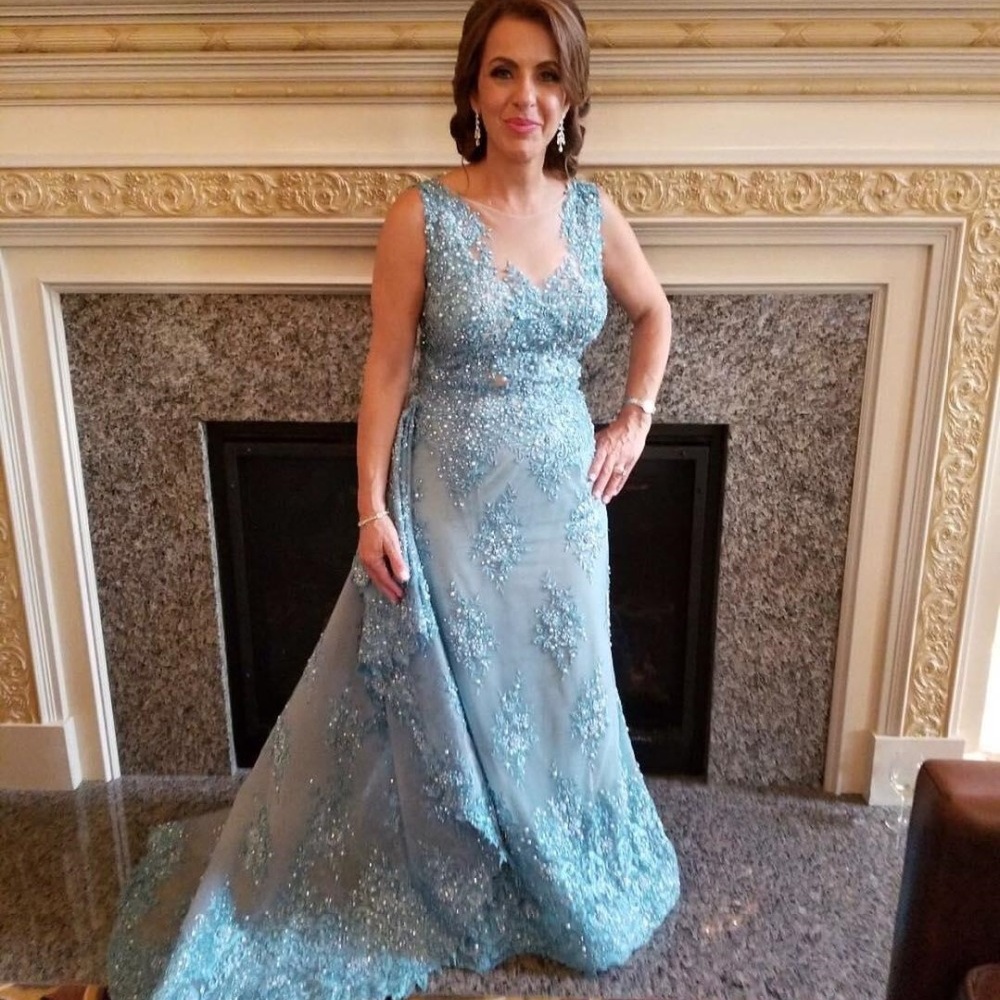 Gorgeous Mermaid Mother Of The Bride Dresses With Over Train Sheer Jewel Neck Sweep Train Appliques Beads Women Evening Gowns
Gorgeous Mermaid Mother Of The Bride Dresses With Over Train Sheer Jewel Neck Sweep Train Appliques Beads Women Evening Gowns