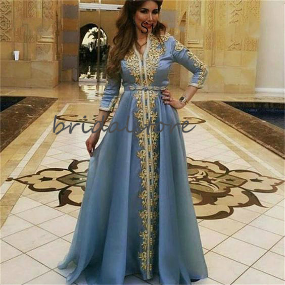 Fashion Middle East Blue Evening Dresses With Appliques Sexy V Neck Floor Length Chiffon Formal Prom Dresses With Sleeves 2020 Caftan Dubai