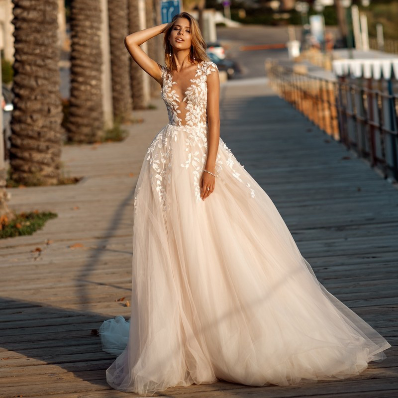 Appliqued A Attractive Line Wedding Dresses Sheer Bateau Neck Covered Buttons Back Bridal Gowns Sweep Train Tulle Robe De Marie