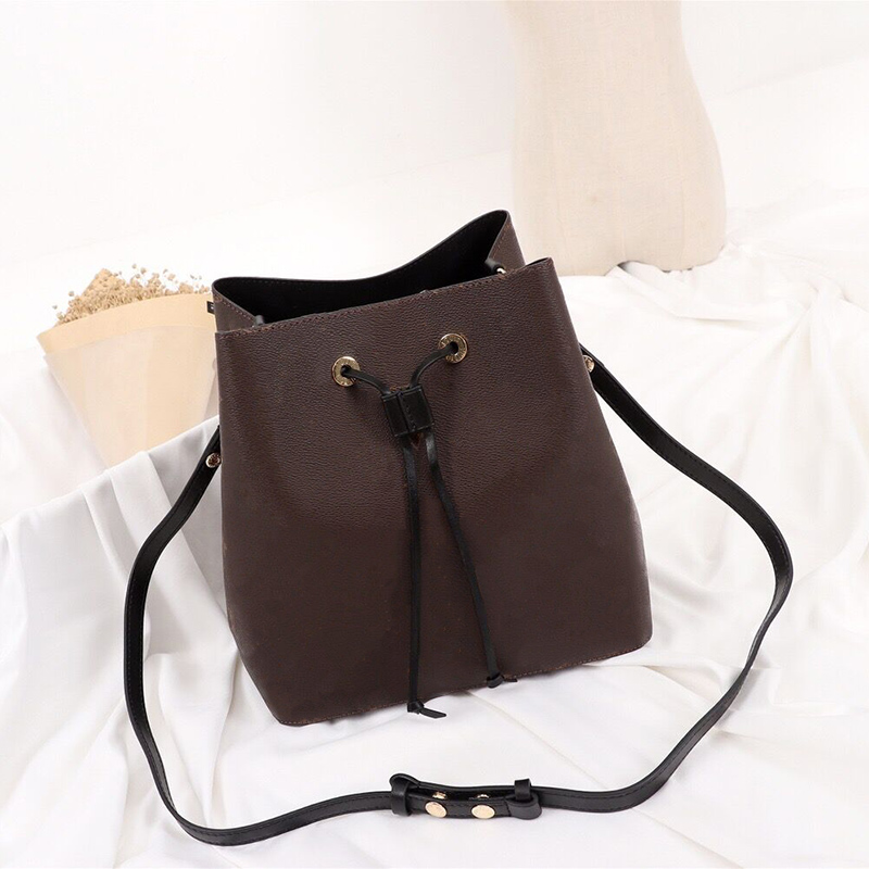 Classic printing flower womens bag handbags purse Trendy bucket bag checkerboard grid single shoulder crossbody bag shopping bags, Picture 1
Classic printing flower womens bag handbags purse Trendy bucket bag checkerboard grid single shoulder crossbody bag shopping bags, Picture 1