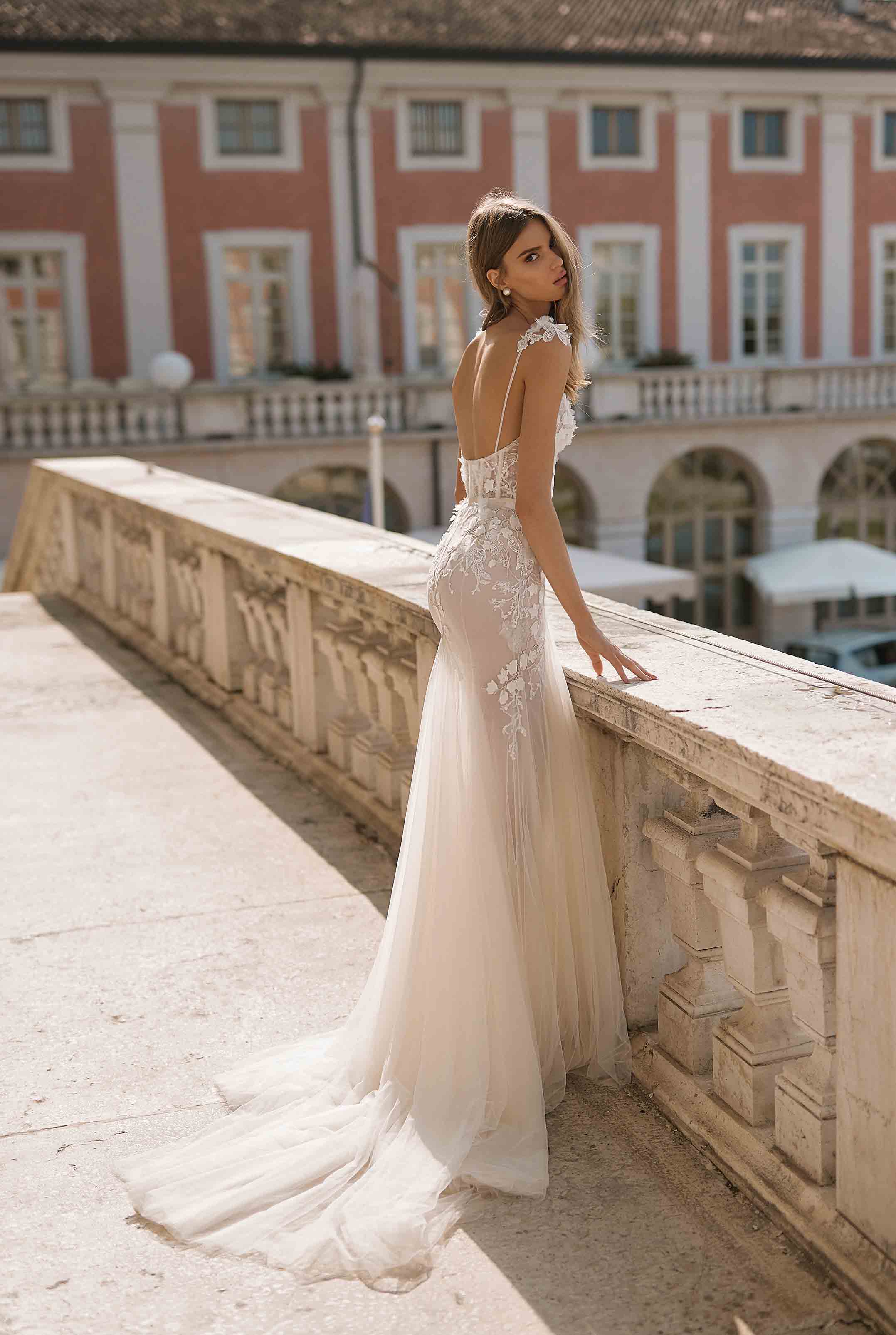 berta mermaid dresses bridal gowns with jacket spaghett straps lace applique sexy beach wedding dress backless