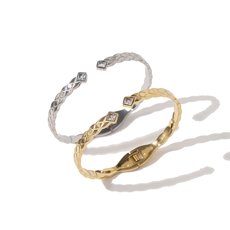 Bangle Titanium Steel Spring For Women Trendy Silver Color Quality Cubic Ziron Stone Lady Bangles
Bangle Titanium Steel Spring For Women Trendy Silver Color Quality Cubic Ziron Stone Lady Bangles