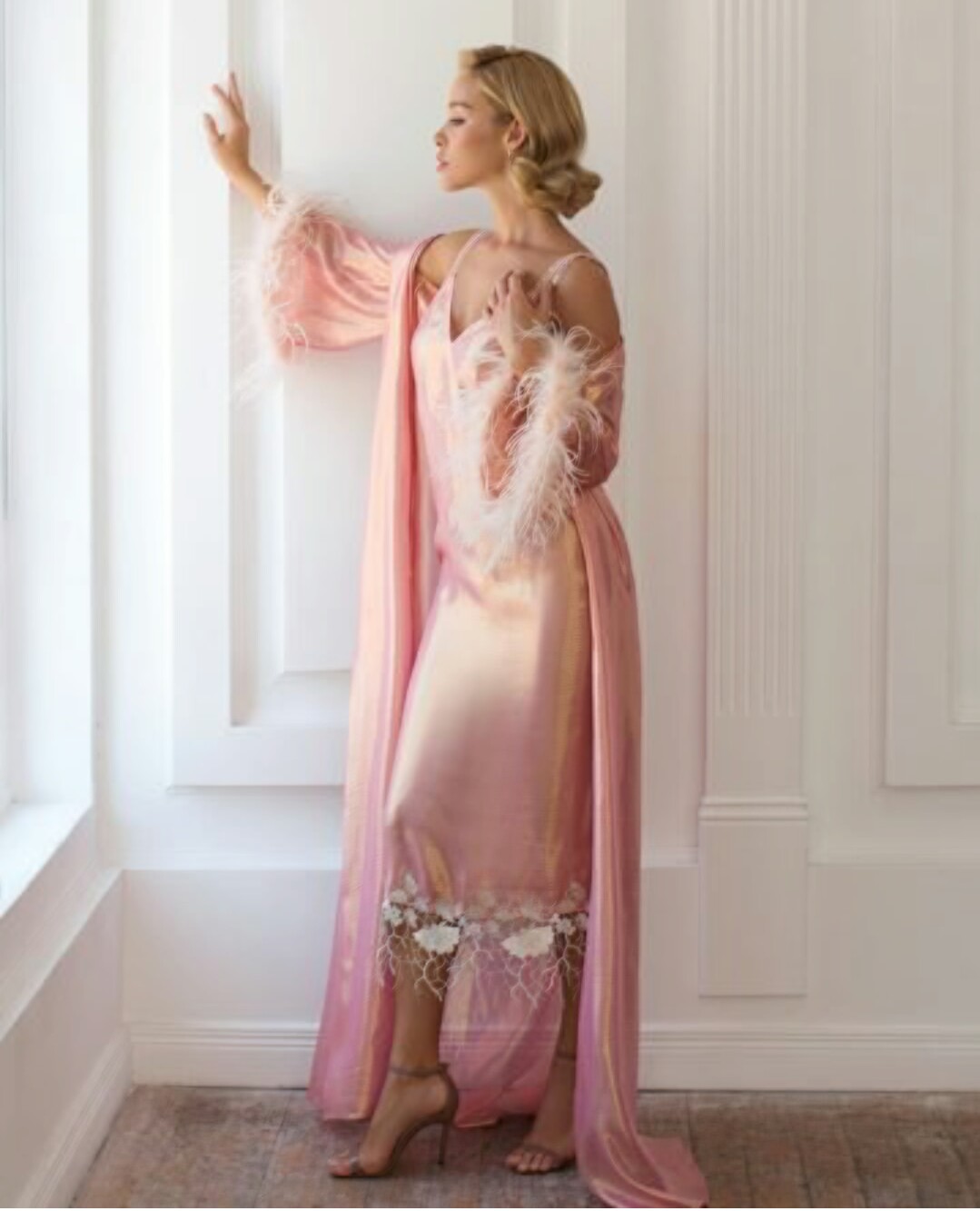 sexy pink wedding robes vneck feather appliqued sweep train bathrobe formal sleepwear custom made night gowns for women