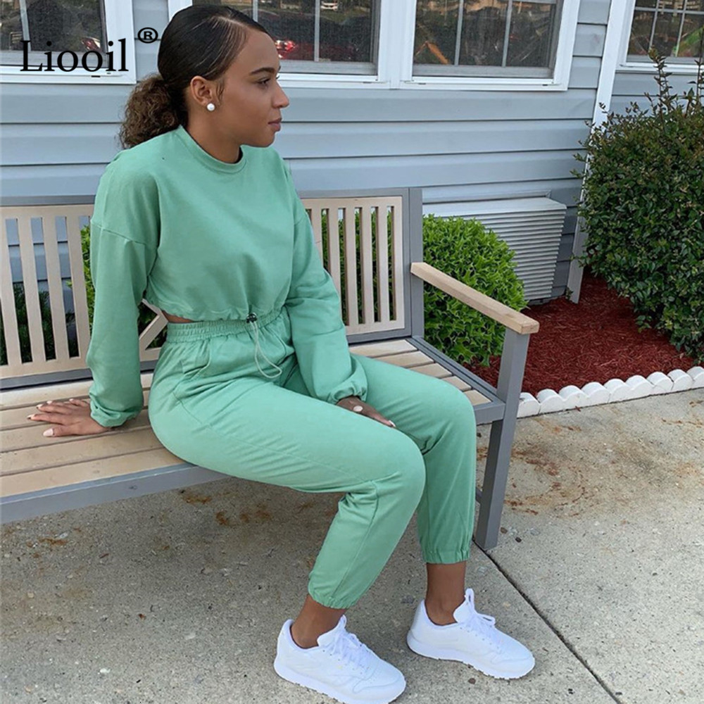 Women's Active Set - 2 Piece Soft Fleece Sweatshirt & Jogger Sweatpants Outfit
