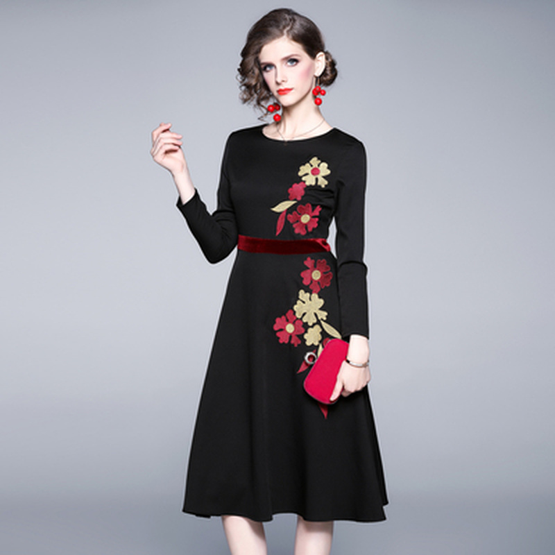 Spring 2020 Women Plus Size Cotton Black Vintage Midi Dress Seven Minute Sleeve O Collar Applique Elegant Dresses Vestidos
Spring 2020 Women Plus Size Cotton Black Vintage Midi Dress Seven Minute Sleeve O Collar Applique Elegant Dresses Vestidos