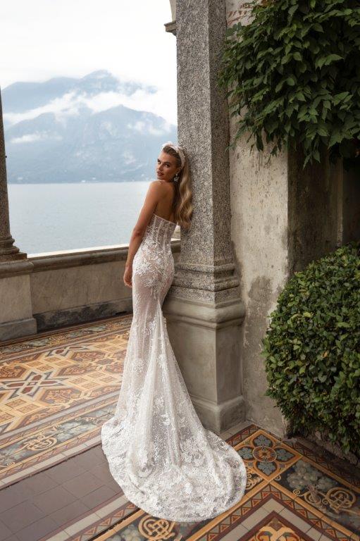 Julie Vino Illusion Mermaid Wedding Dresses Strapless Backless Lace Bridal Gowns Sweep Train Appliqued Wedding Dress Vestidos De Novia