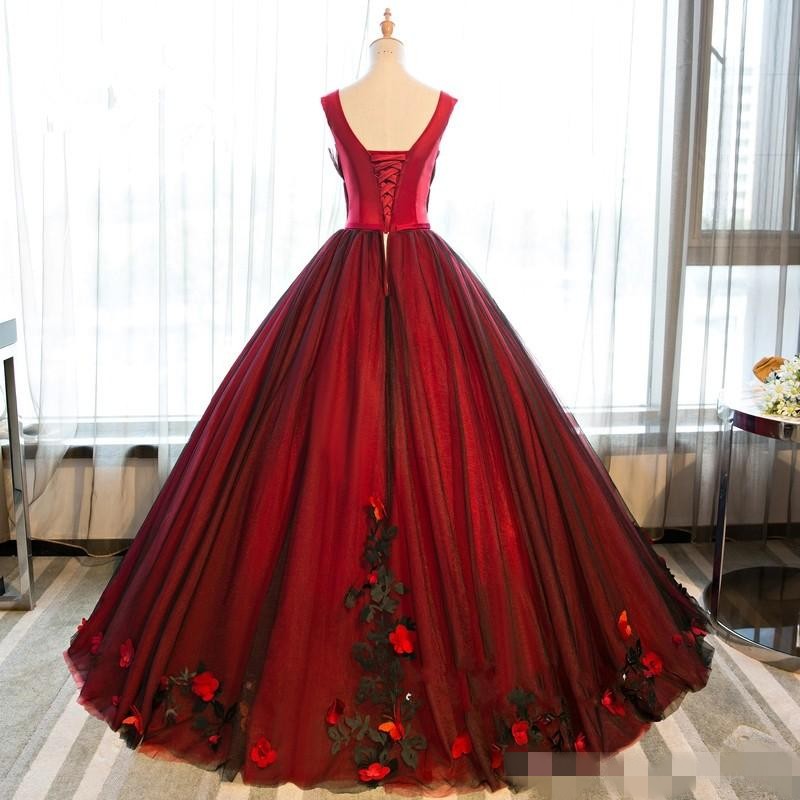 2020 3D Floral Applique Burgundy Quinceanera Dresses Sheer Neck Black Lace Custom Made Sweet 16 Princess Pageant Party Ball Gown