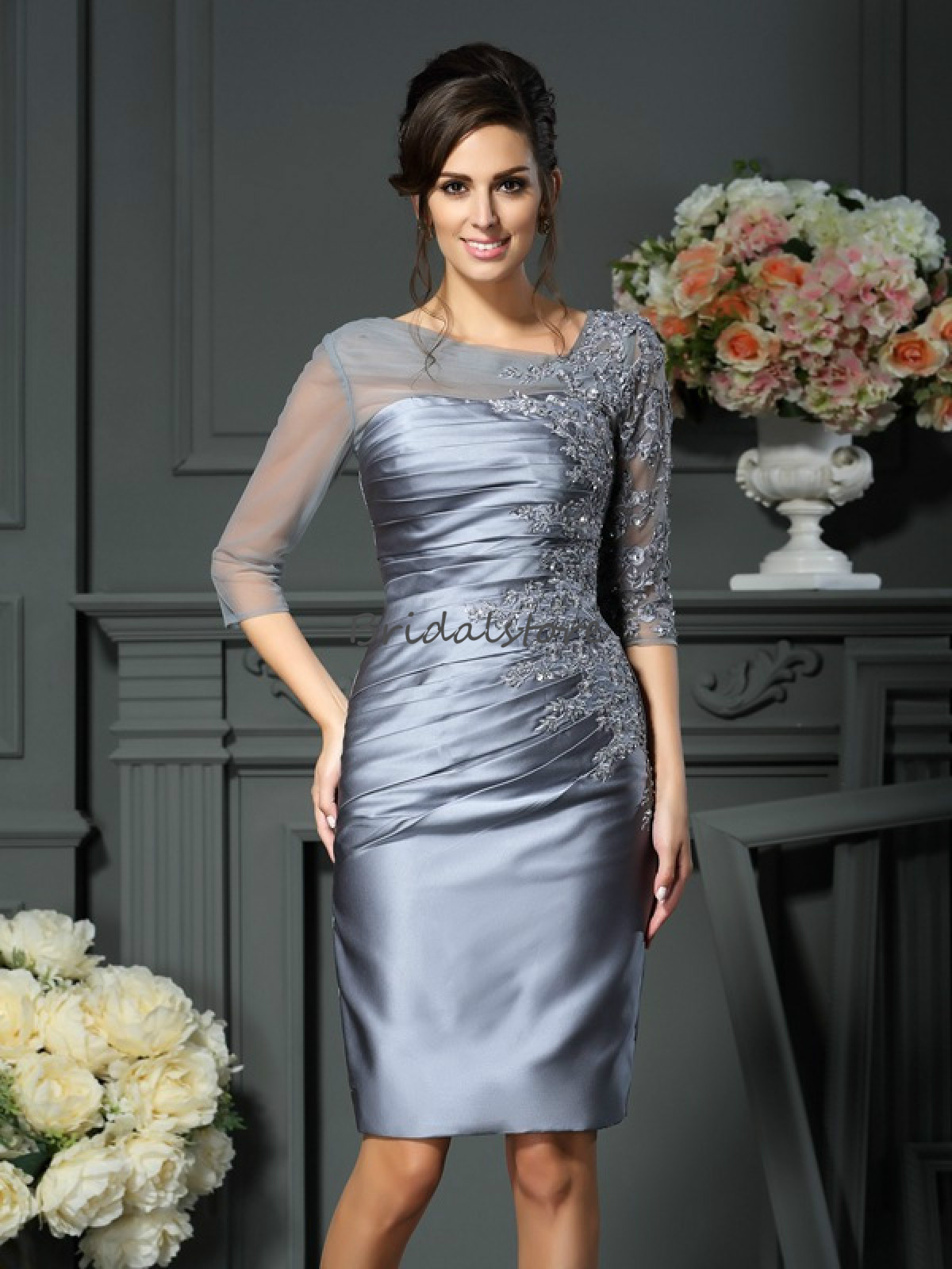 Stylish Gray Knee Length Mother Of The Bride Dresses Sheath Pleated Appliques Young Mom Evening Party Gowns With Short Sleeves 2019 Cheap