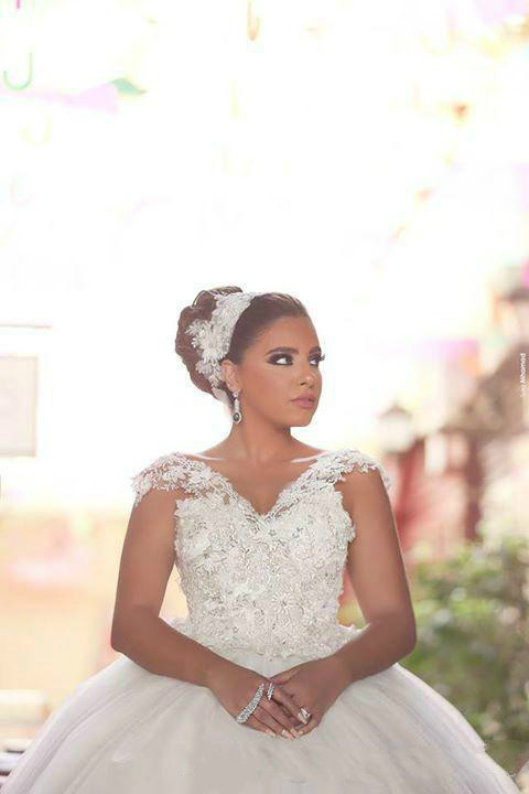 Arabic Plus Size Ball Gown Wedding Dresses Country Cap Sleeve Beaded Lace Appliques Bridal Gowns Sexy Backless Puffy Tulle vestidos de noiva