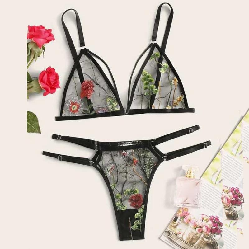 2020 New Style Sexy Transparent Lingerie Set New Women Underwear Flower Embroidery Lace Bra Thong Lingerie Set G-string S-3xl, Black
2020 New Style Sexy Transparent Lingerie Set New Women Underwear Flower Embroidery Lace Bra Thong Lingerie Set G-string S-3xl, Black