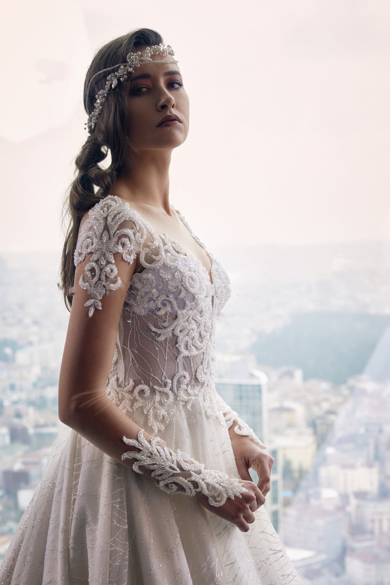 2019 Luxury Beading Wedding Dresses Lace Appliqued Long Sleeve Appliqued Bridal Gowns Boho Tulle A Line Wedding Dress Robe De Mariéee