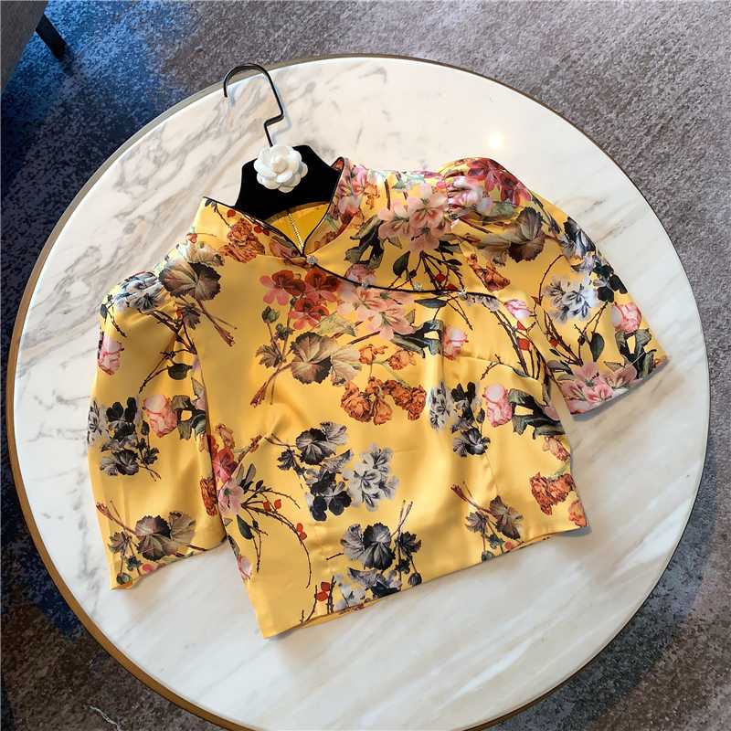 Cropped Blouse Women 2020 Summer New Small Shirt Chinese Style Stand Collar Crystal Short Printed Shirt Women Blouses Blusas, Red
Cropped Blouse Women 2020 Summer New Small Shirt Chinese Style Stand Collar Crystal Short Printed Shirt Women Blouses Blusas, Red