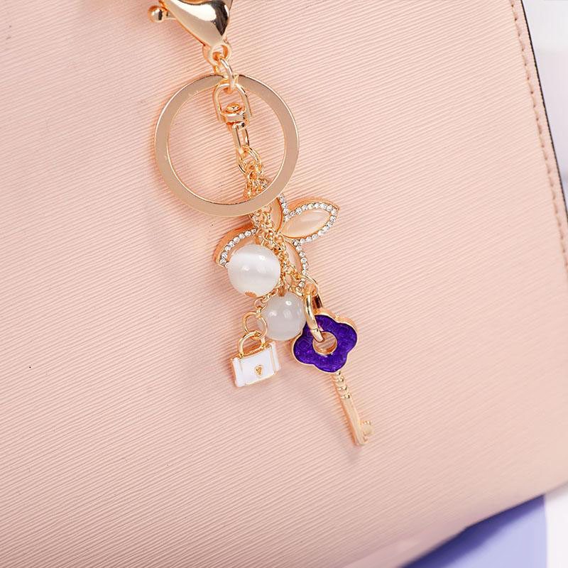 Key Lock Ring Lovers Keyring Rhinestone Opal Four leaf Clover Keychains Holder Fashion Bag Pendant Car Charms Key Chains Jewelry Accessories