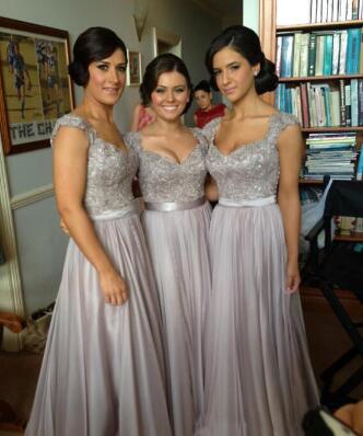 2020 Burgundy Coral Lace Bridesmaids Dresses Gowns Discount Cap Sleeve Long Chiffon Bridesmaid Dresses Maid of Honor Dresses Evening Dress