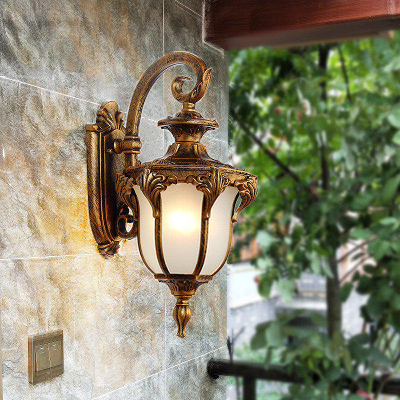 Outdoor waterproof wall lamp balcony lamp European retro American living room aisle patio garden outdoor wall lamp LED Garden
