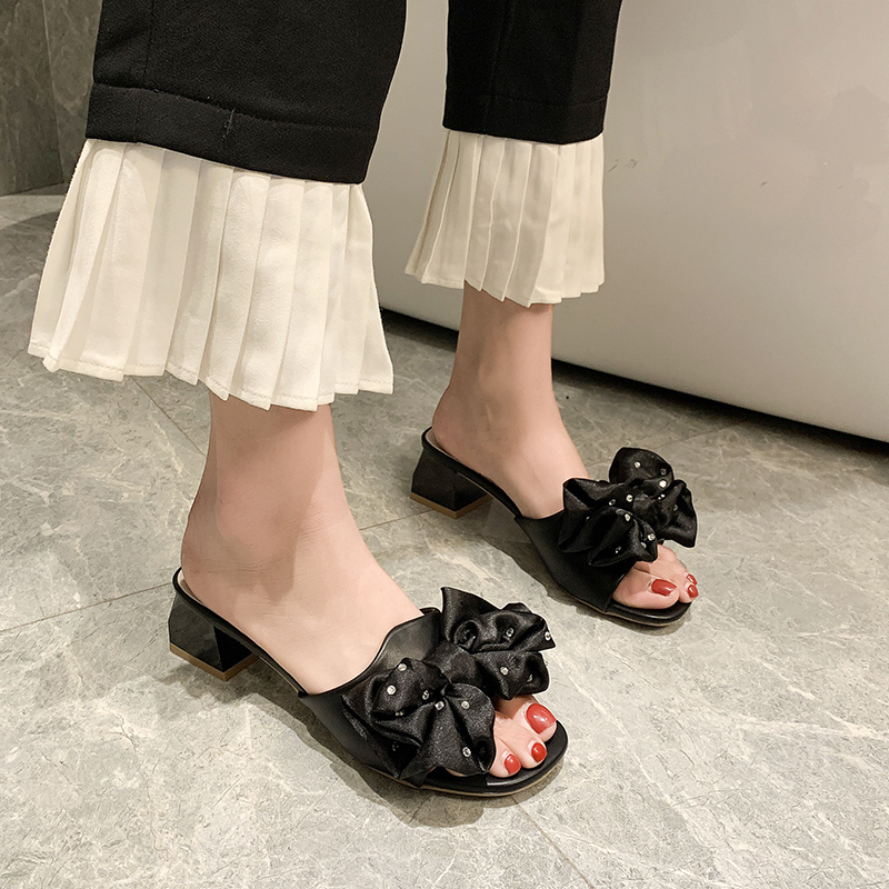 High Heel Silk Bow Slippers Sandals Women Thick Heel Sandals Summer Black Beige Open Toe Slides Women Vacation Slides 2020
High Heel Silk Bow Slippers Sandals Women Thick Heel Sandals Summer Black Beige Open Toe Slides Women Vacation Slides 2020