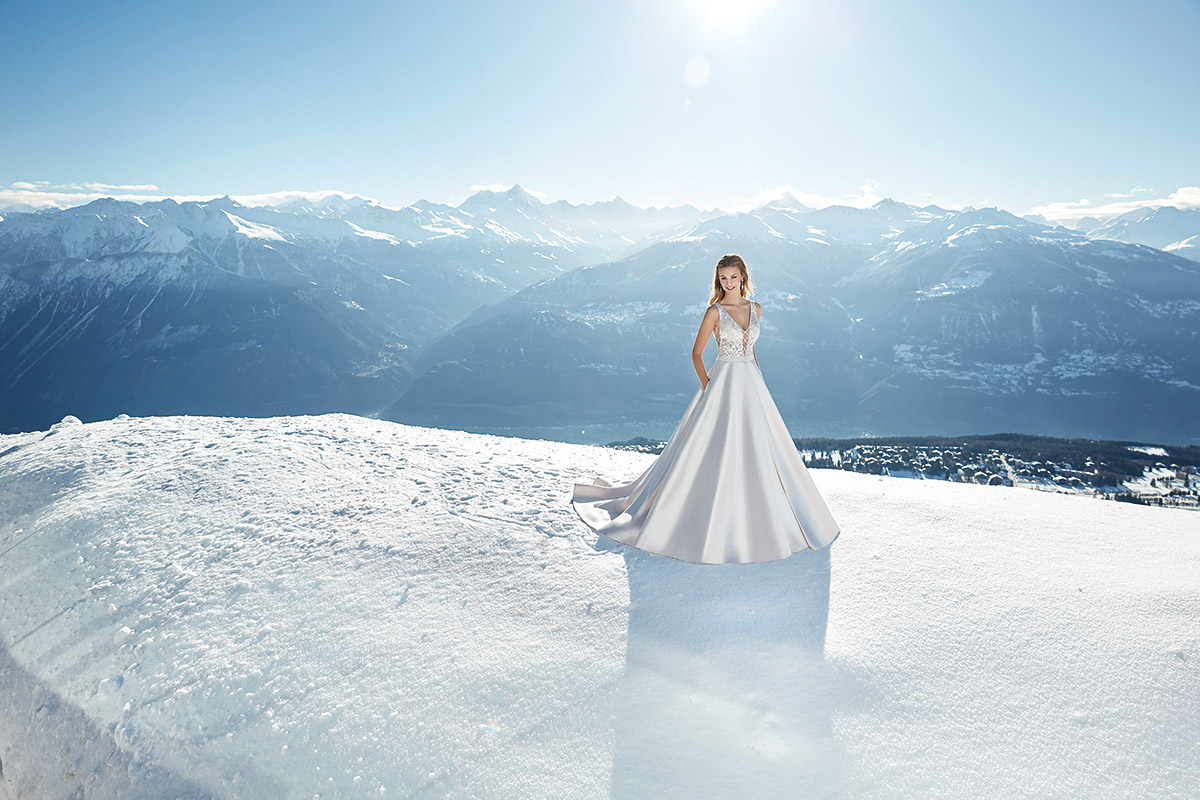 Sexy V Neck Wedding Dresses 2019 Sweep Train Backless Taffeta Bridal Gowns Eddy K Lace Applique Plus Size Wedding Dress