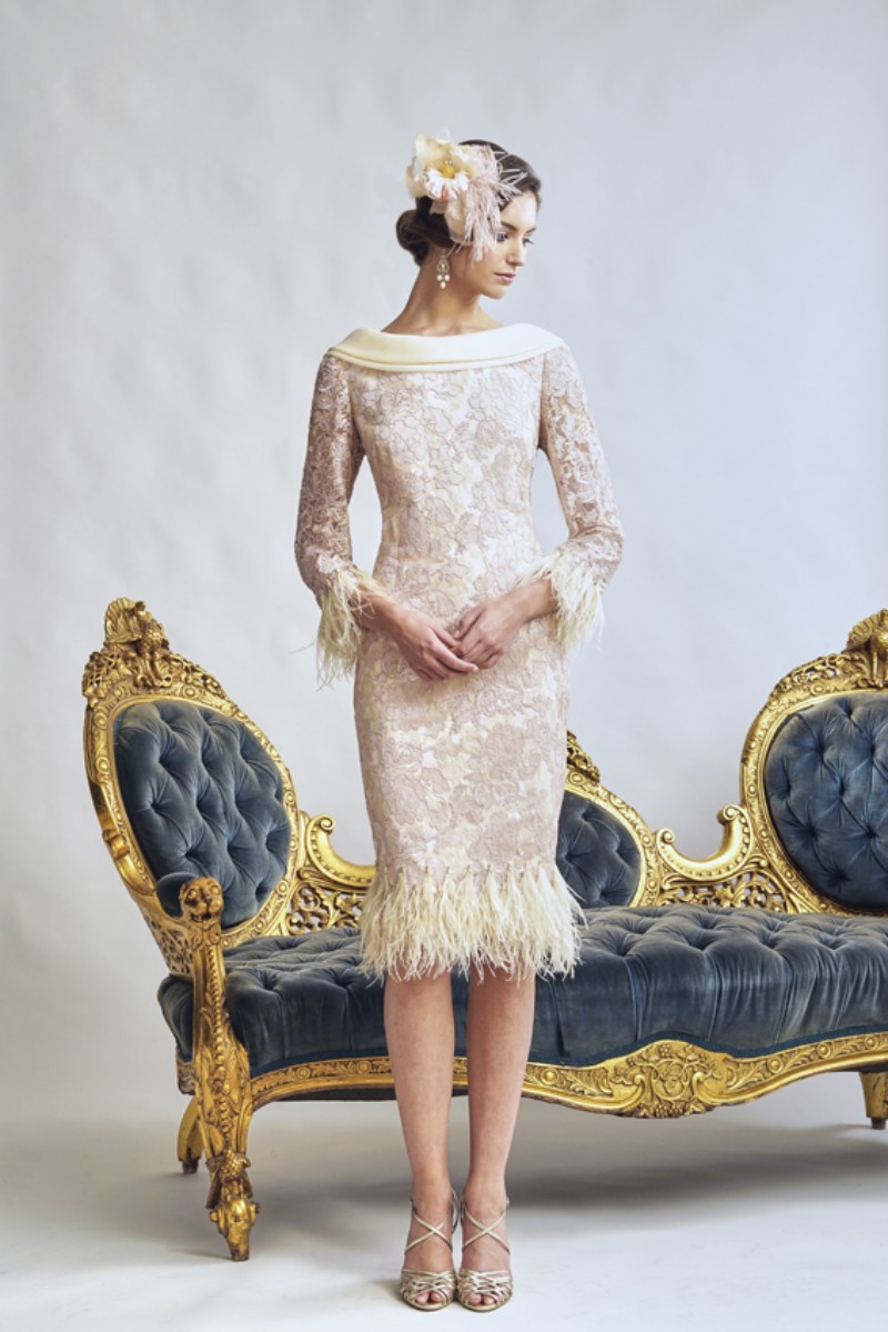 Jillharvey Sheath Modest Mother of The Bride Dresses Jewel Neck Wedding Guest Dress Long Sleeve Applique Feather Knee Length Evening Gowns