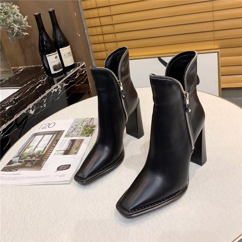 2019 brand fashion luxury designer women shoes Fashion Luxury Designer Women boots womens square toe chunky heel boots Women Dress Shoes, Black
2019 brand fashion luxury designer women shoes Fashion Luxury Designer Women boots womens square toe chunky heel boots Women Dress Shoes, Black