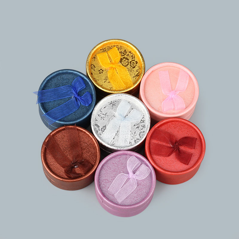 Jewelry Display Candy Color Bowknot Blocked Ring Round Organizer Boxes Rings Package Storage Gift Packaging Free Shipping
Jewelry Display Candy Color Bowknot Blocked Ring Round Organizer Boxes Rings Package Storage Gift Packaging Free Shipping