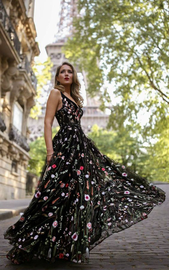 Sexy Vintage Long Evening Dresses 2022 New Boho Prom Press Women Party V-neck Embroidery Lace Backless Beach Vestiodos de Noiva