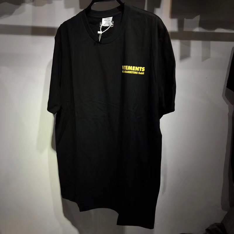 Vetements T Shirt Men Women 1:1 High Quality Metallverarbeitung Gmbh Fashion Hip Hop T-shirts Tees Vetements T Shirt Y19060601, Us1
Vetements T Shirt Men Women 1:1 High Quality Metallverarbeitung Gmbh Fashion Hip Hop T-shirts Tees Vetements T Shirt Y19060601, Us1
