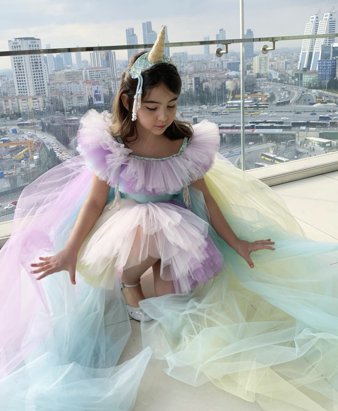 2020 Cute Rainbow Flower Girl Dresses Scoop Neck Ruffles Hight Low Girls Pageant Dress Custom Made Birthday Gowns
