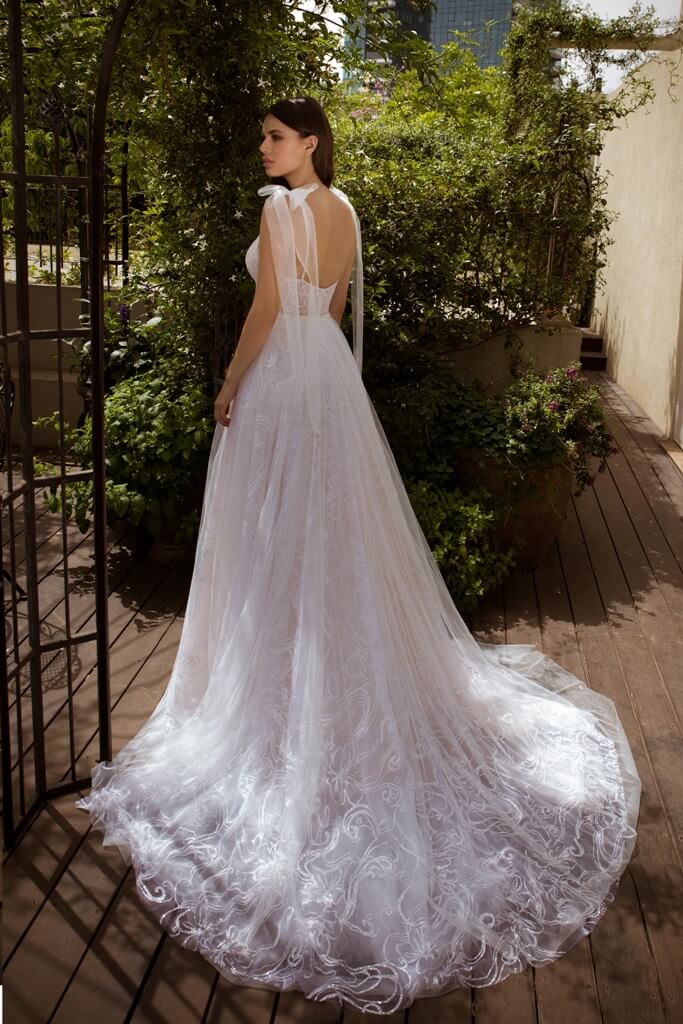 beach a line wedding dresses deep v neck lace appliques tulle bridal gowns girls backless sweep train robes de marie