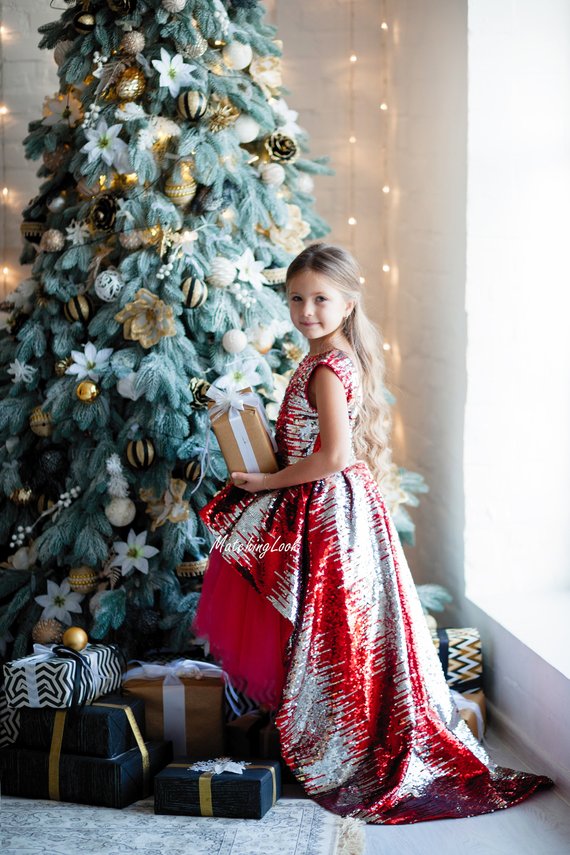 Christmas Flower Girl Dresses Sweep Train Sequins Jewel Neck A Line Girls Princess Dress Custom Made Cute Kids Formal Gowns Appliques