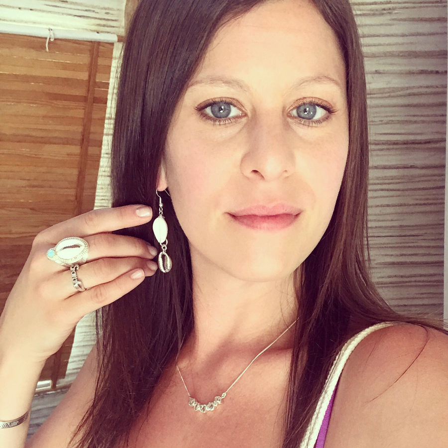Shell earrings bohemian shell pendant hanging earrings beach accessories ladies jewelry