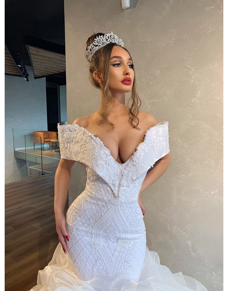 2020 Gorgeous Mermaid Wedding Dresses Off Shoulder Cascading Ruffles Beads Appliques Lace Wedding Dresses Sweep Train Bridal Gowns