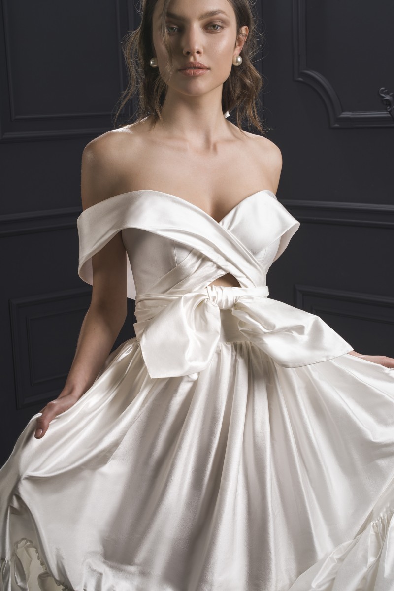 Hod Lihi A E Beach Wedding Dresses Off The Shoulder Neck Ruched Bohemian Bridal Gowns Sweep Train Taffeta Boho Robe De Mari E