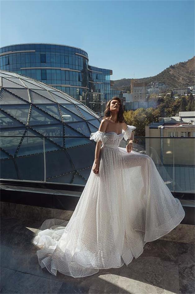 A Line Wedding Dresses Lace Illusion Strapless Wedding Dress Datachble Slevees Sweep Train Custom Made Backless Sexy Robes De Mariée